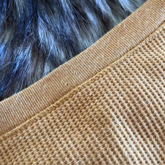 Time And Tru Mustard Yellow V-Neck Thermal with Button Front, Size: S - Picture 7 of 9